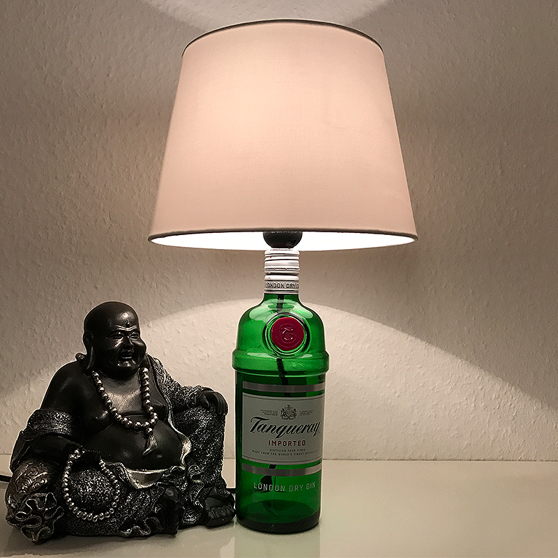 Designer Tisch Flaschenlampe aus einer Tanqueray Gin Flasche